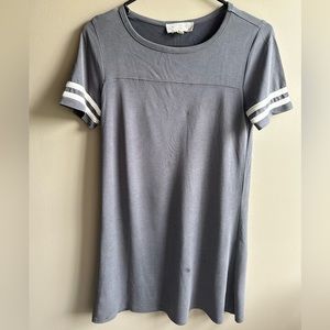 Pink Republic flowy gray t-shirt dress with white stripes